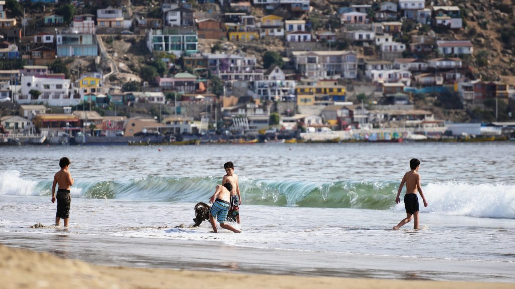Guanaqueros Beach
