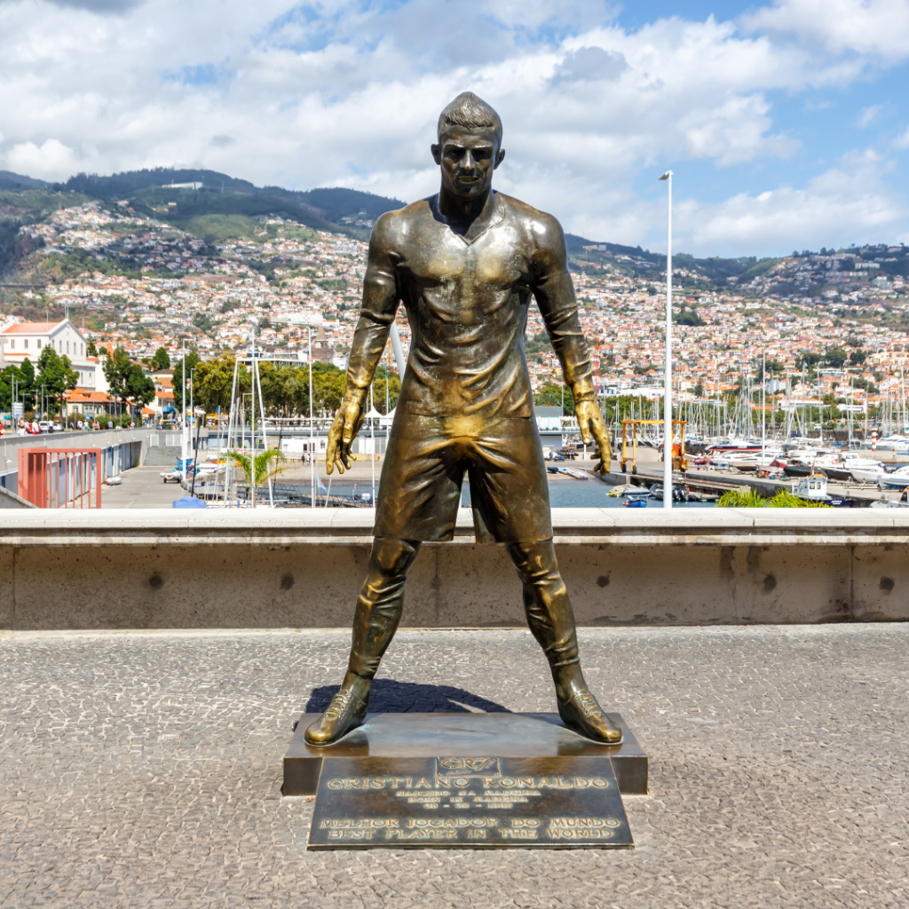 Cristiano-Ronaldo-statue-Portugal