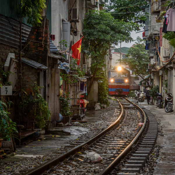 Train-Street-Hanoi